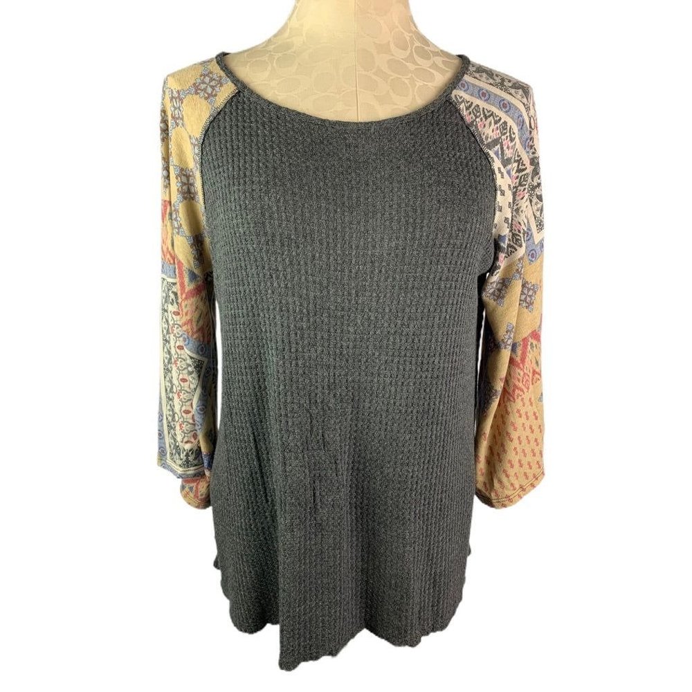 Medium FSL Apparel Women's Gray Jersey Waffle Contrast Print Sleeves